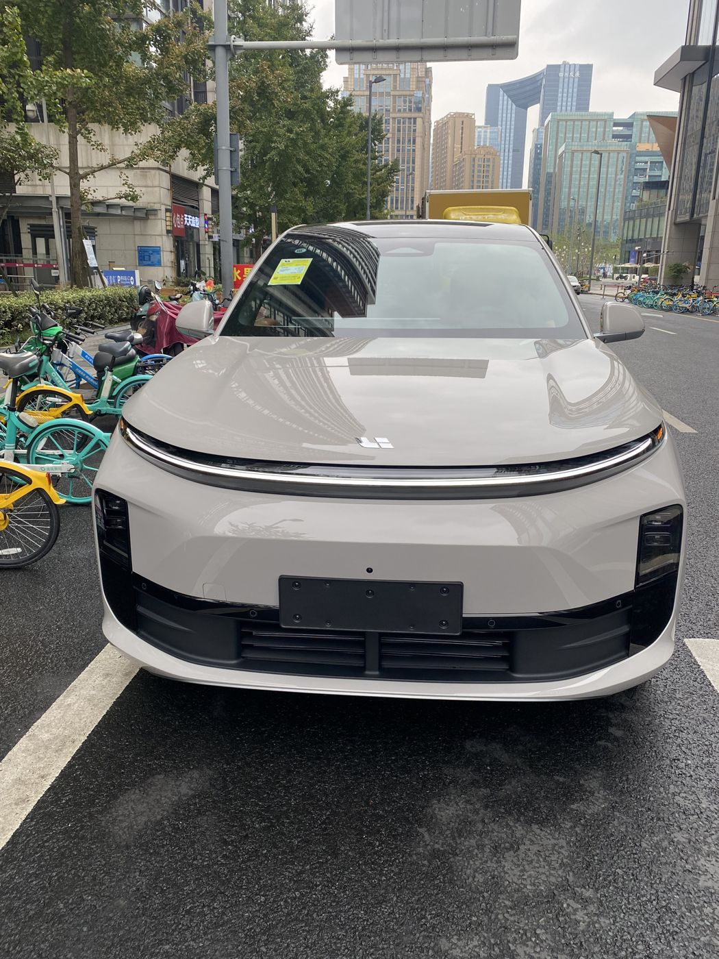 1WIN MEGA 高压纯电 MPV